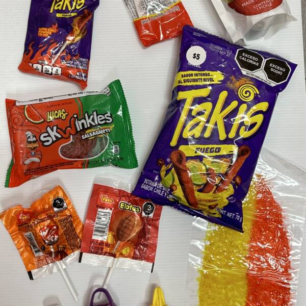 Kiss Pop Lollipop with Dummy Lolly Kingdom