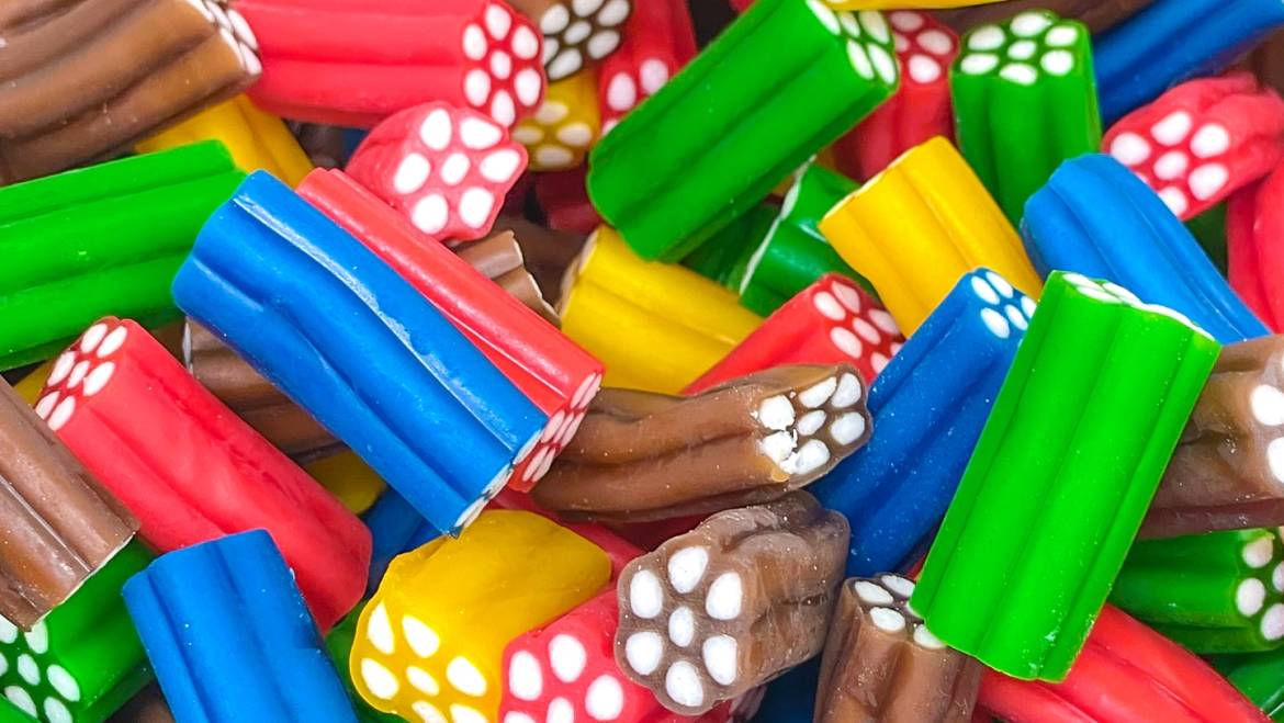 Licorice Fruit Revolvers (Damel)