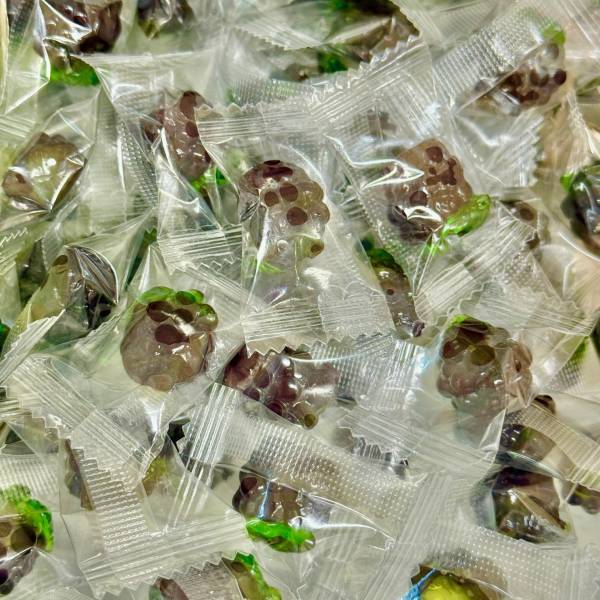 Peeled Gummy Grapes